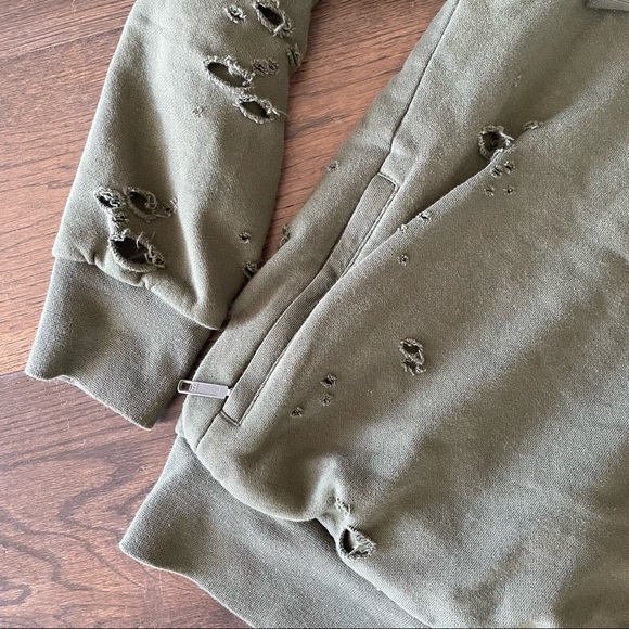 Alo Yoga Ripped Hoodie in Hunter Green - Rare - Picture 3 of 7